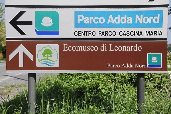 Italy, Lombardy, Valle Adda, parc signs
