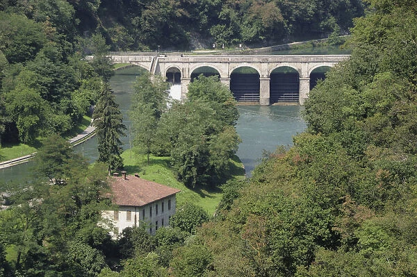 Italy, Lombardy, Valle Adda, views of canal at Paderno d'Adda