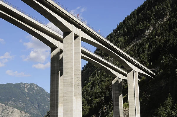 Italy, Valle d Aosta, A5 motorway bridge spanning valley