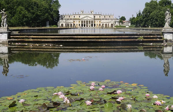 Italy, Veneto, Riviera del Brenta, Stra, Villa Pisani, gardens & pools with water lilies