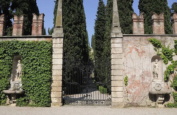 Italy, Veneto, Verona, entrance gate, Giardini Giusti