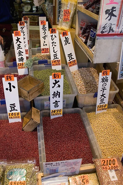 JAPAN 19. Japan /  Tokyo /  Tsukiji market. seeds