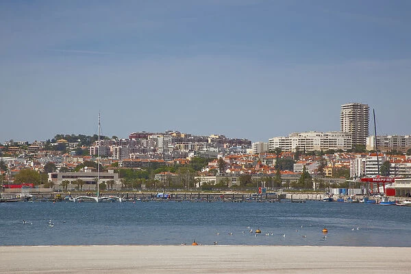 Portugal, Estredmadura, Lisbon, Belem, Doca Pedrouco, view over harbour with new housing developments behind