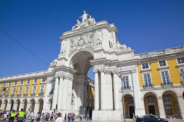 Portugal, Estremadura, Lisbon, Baixa, Praca do Comercio, Rua Augusta triumphal arch