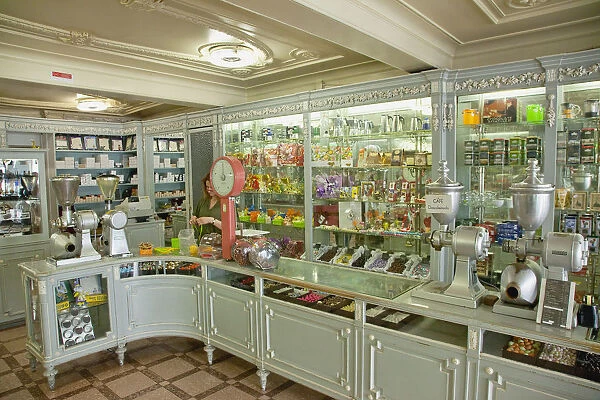 Portugal, Estremadura, Lisbon, Baixa district, Interior of tourist shop selling confections