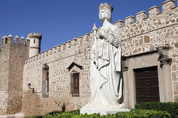 Spain, Castilla La Mancha, Toldeo, Statue of Isabella outside the walls