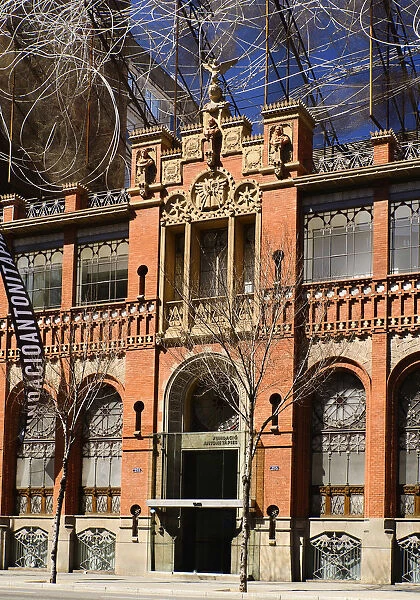 Spain, Catalunya, Barcelona, Facade of Fundacio Antoni Tapies