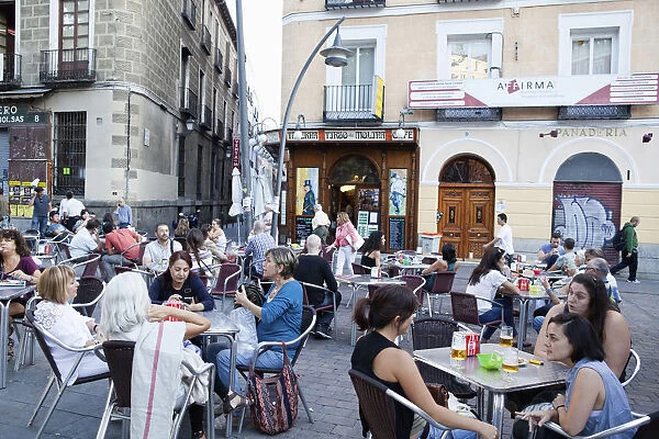 Spain, Madrid, Bars in the la Latina district