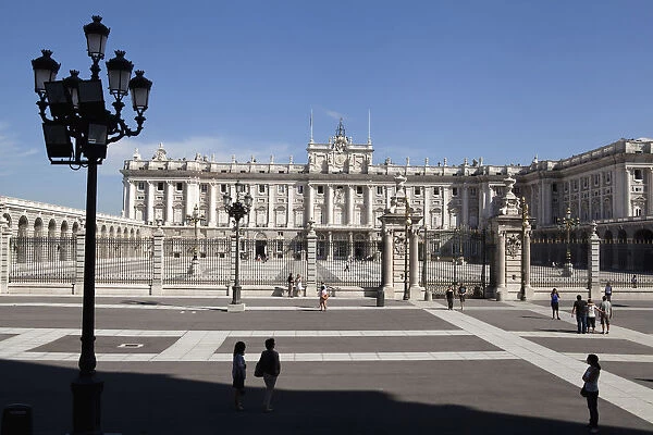 Spain, Madrid, exterior of the Palacio Real