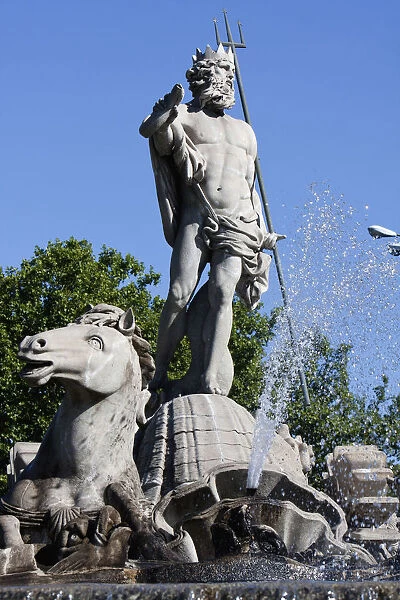 Spain, Madrid, The Fountain of Neptune at the Plaza de Canovas del Castillo