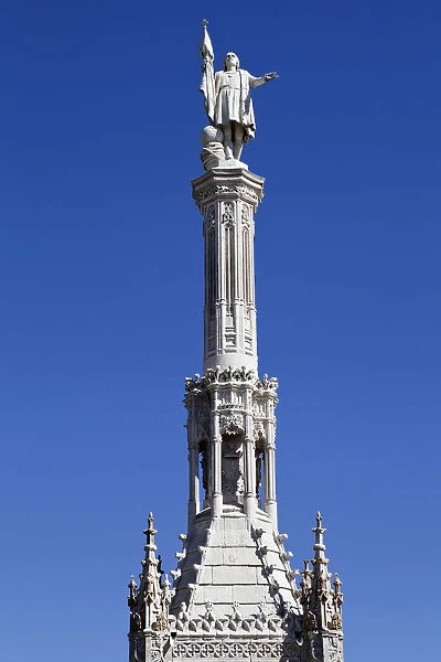Spain, Madrid, Statue of Christopher Columbus at Plaza de Colon