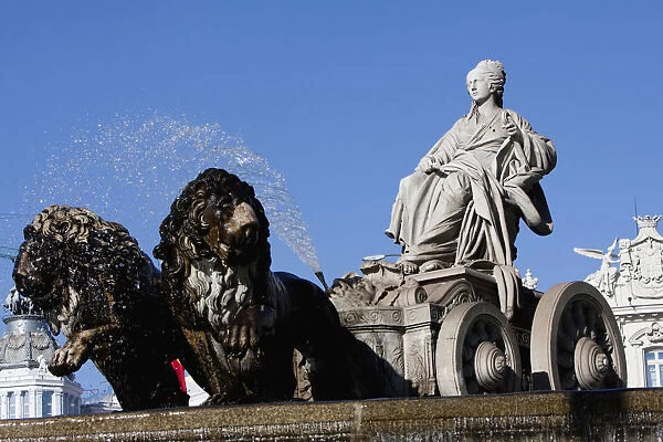 Spain, Madrid, Statue of Cibeles at Plaza de la Cibeles