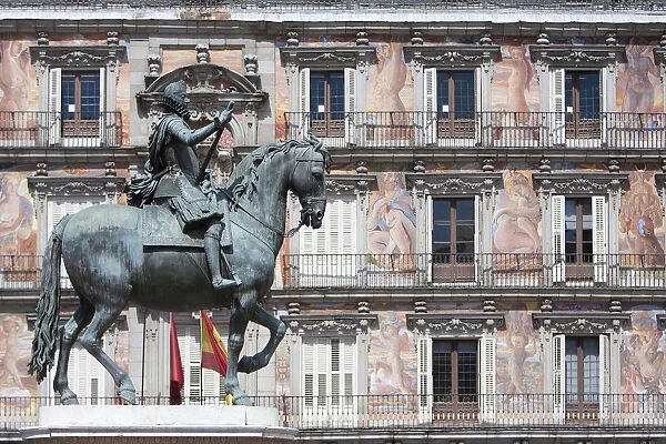 Spain, Madrid, Statue of King Philip III in the Plaza Mayor