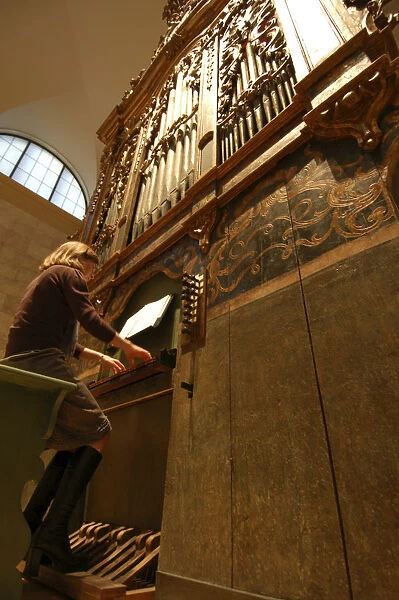 USA NY Rochester 17th century baroque organ played by masters student Annie Kirk at the