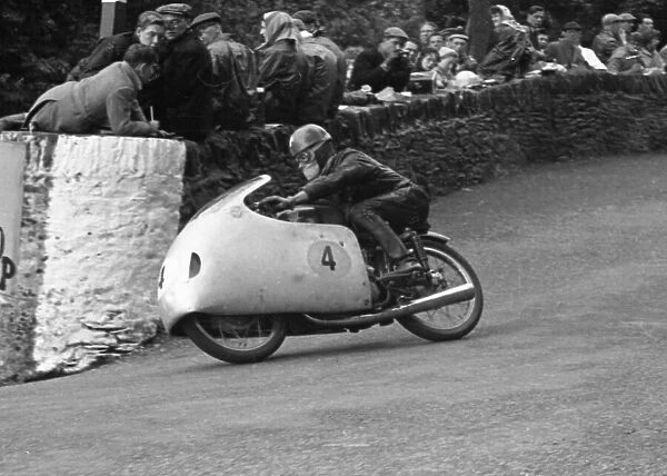 Luigi Taveri (MV) 1955 Ultra Lightweight TT