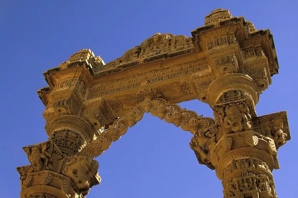 Asia, India, Jaiselmer. Turn (welcome archway), Lodurva Jain Temple