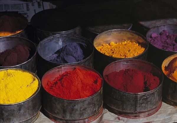 South America, Peru, Huaylas. Pots of dye offer the shopper a variety of colors at