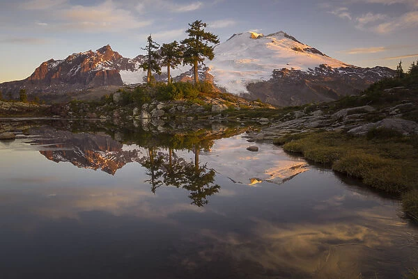 USA, Washington State. Mt Baker reflects in Park Butte Lake