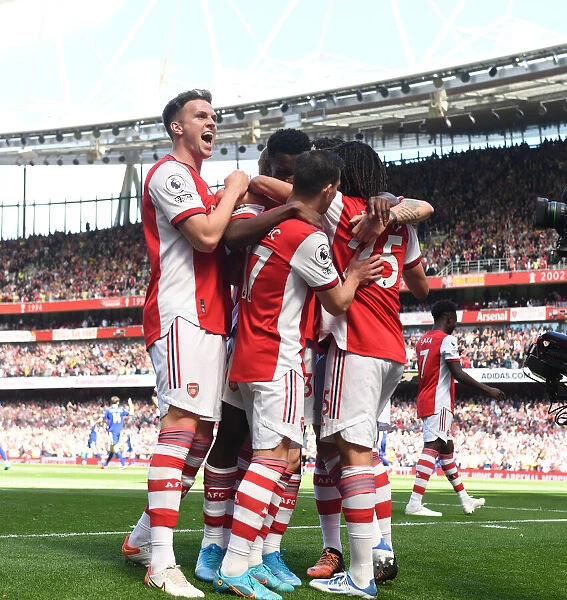 Arsenal Celebrate Eddie Nketiah's Goal Against Leeds United: Rob Holding Joins in the Excitement (Premier League 2021-22)