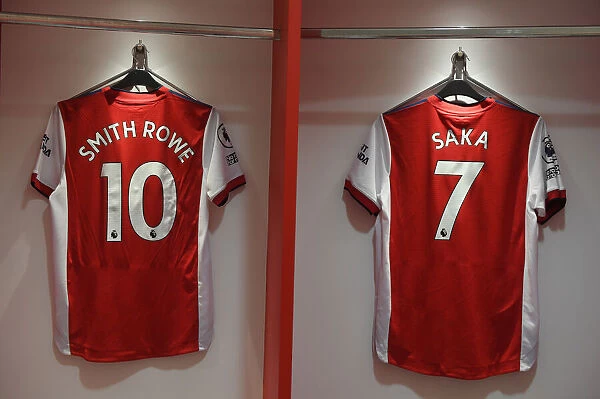 Arsenal Changing Room: Emile Smith Rowe and Bukayo Saka Shirts Before Arsenal vs Manchester City (2021-22)