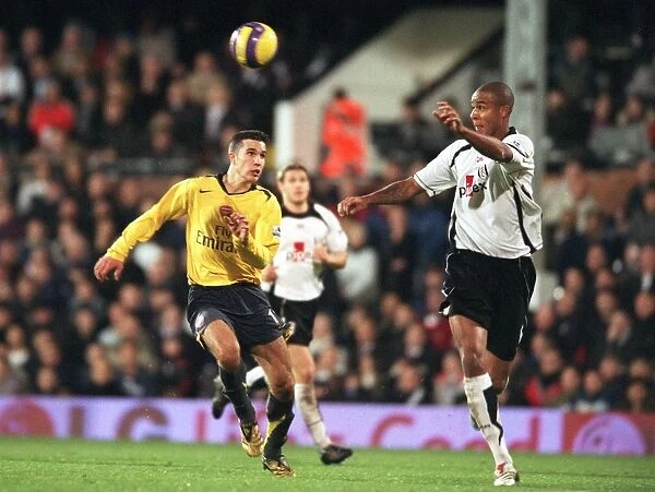 Van Persie vs. Knight: A Tight Battle at Craven Cottage - Arsenal's 2:1 Loss to Fulham