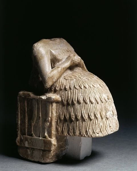 Syria, Tell Aswad, Sculpture representing a seated female figure, circa 2550-2330 B. C