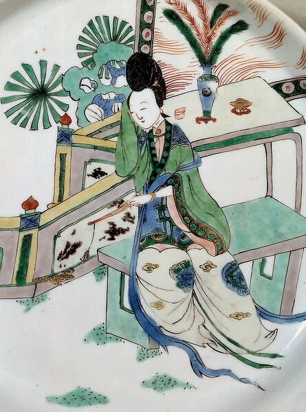 Chinese art: the lady rewers on a bench. Painting on porcelain of the 18th century