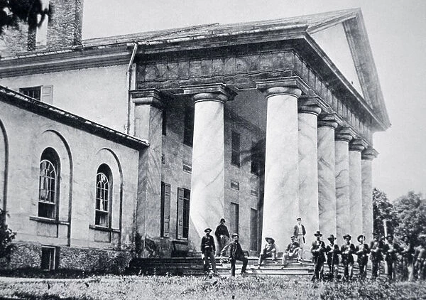 Federal troops occupying Robert E. Lees mansion, Arlington House (b  /  w photo)