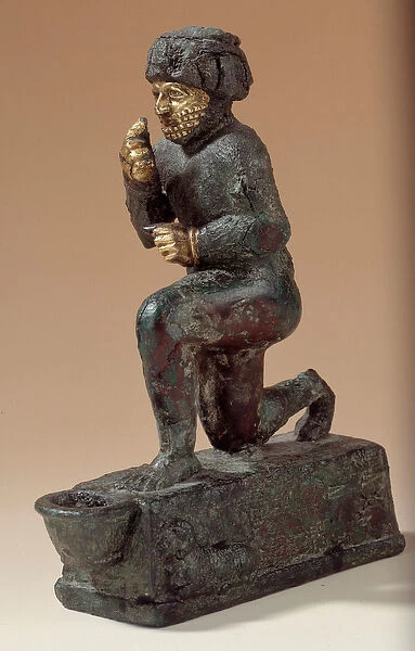 Mesopotamie: Statuette in silver, bronze and gold of kneeling worshiper