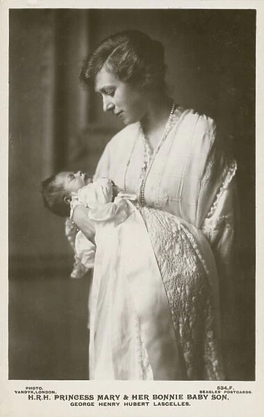 Princess Mary, Viscountess Lascelles, with her eldest son, George, 1923 (b  /  w photo)