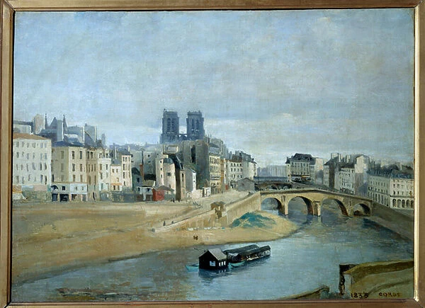 Quai des silvers and the Pont Saint Michel. View of Paris