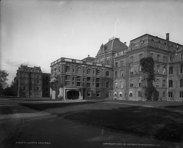 Vassar College, Poughkeepsie, New York, c. 1904 (b  /  w photo)