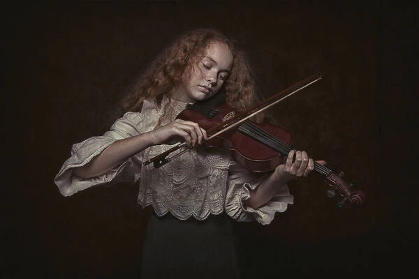 Violin girl