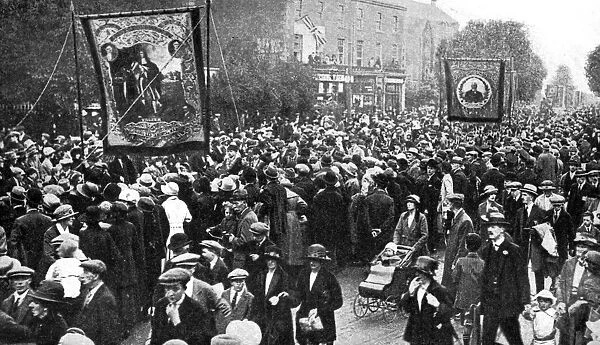 Annual procession of the Orangemen, Belfast, Northern Ireland, 1922. Artist: J Johnson