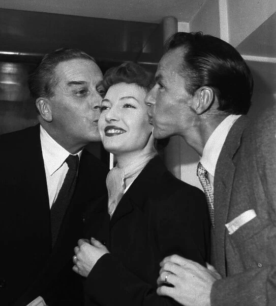 Frank Sinatra and Jack Buchanan kissing Jean Carson 1953