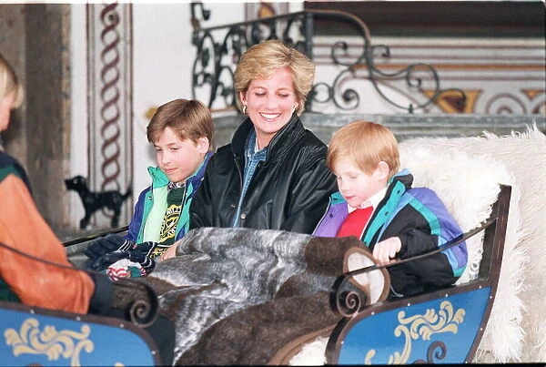 PRINCESS DIANA WITH WILLIAM AND HARRY ON HOLIDAY IN LECH