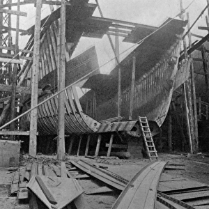 Framing and plating the hull of a ship, WW1