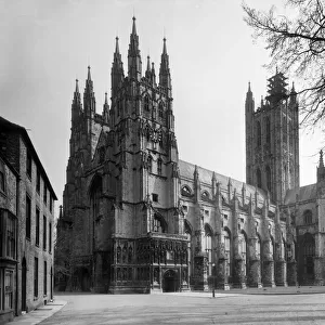South West view of Canterbury Cathedral, Canterbury, Kent, England. Date: late 1940s