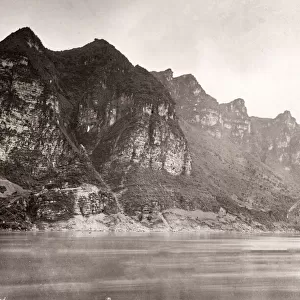 Vintage 19th century photograph China Yangtze river