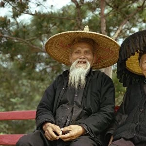 Elderly Hakka couple in traditional dress, Hong Kong, China, Asia