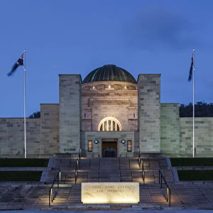 Australia, Australian Capital Territory, ACT, Canberra, Australian War Memorial, dusk