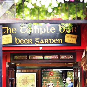 Europe, Dublin, Ireland, Temple bar pub district