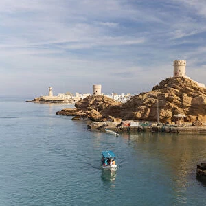 Oman, Al Ayjah, Sur, the pretty harbour and forts of Ayiah