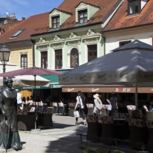 Croatia, Zagreb, Old Town, Tkalciceva Street, Zagorka statue of Marija Juric