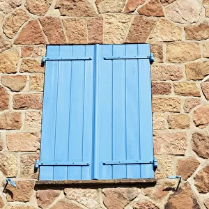 France, Grimaud, Blue window shutters, Domaine de la Cabro D Or