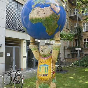 Germany, Berlin, Mitte, Life size fibreglass Buddy bear sculpture