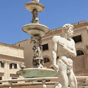 Italy, Sicily, Palermo, Fontana Pretoria, statues, Pretoria Fountain, Piazza Pretoria