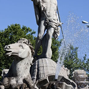 Spain, Madrid, The Fountain of Neptune at the Plaza de Canovas del Castillo