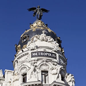 Spain, Madrid, Metropolis Building on Alcala Grand Via junction