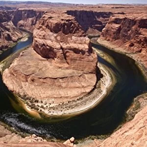 Horseshoe bend overlook, the Colorado River in Glen Canyon is making a 270 curve in an entrenched meander